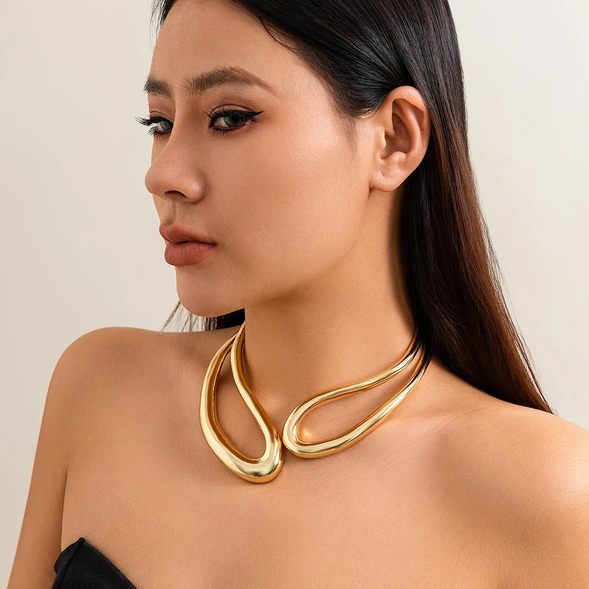 Vintage Hollow Out Set
