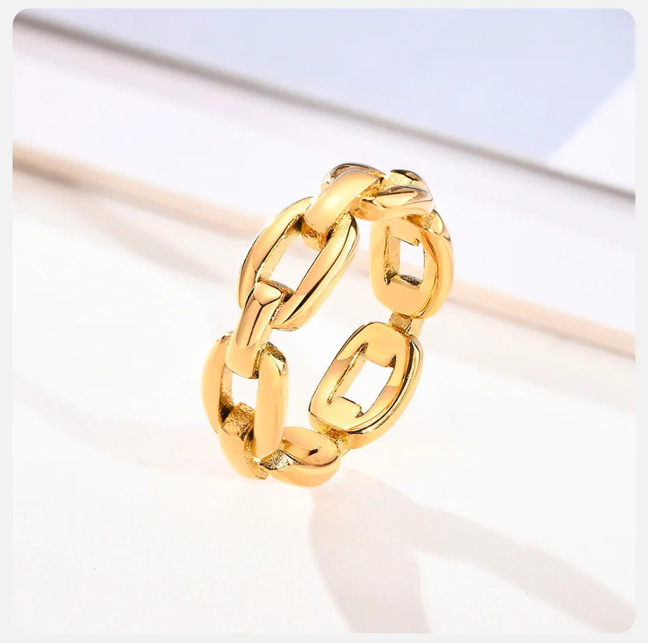 Variously Styled Chain Rings