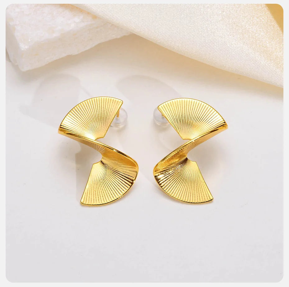 Fanning Earrings