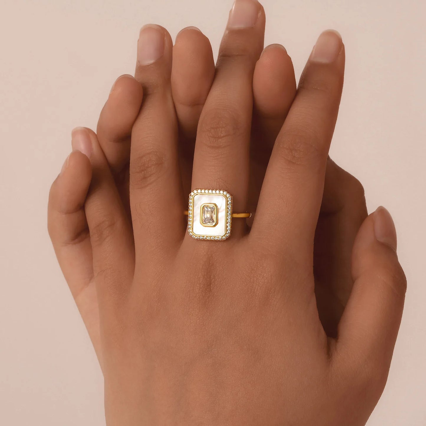 Rectangle Shelled Ring