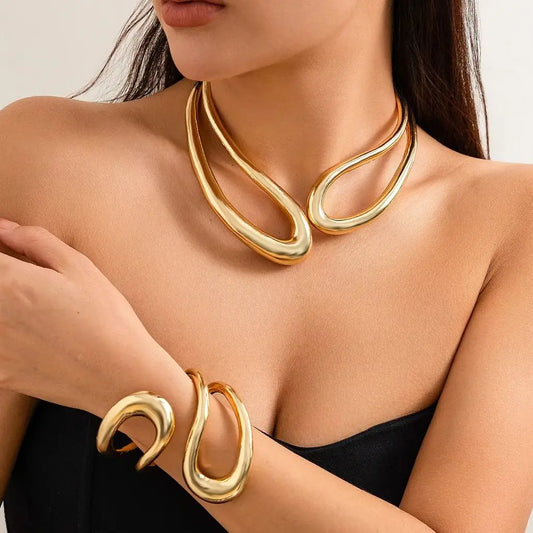 Vintage Hollow Out Set