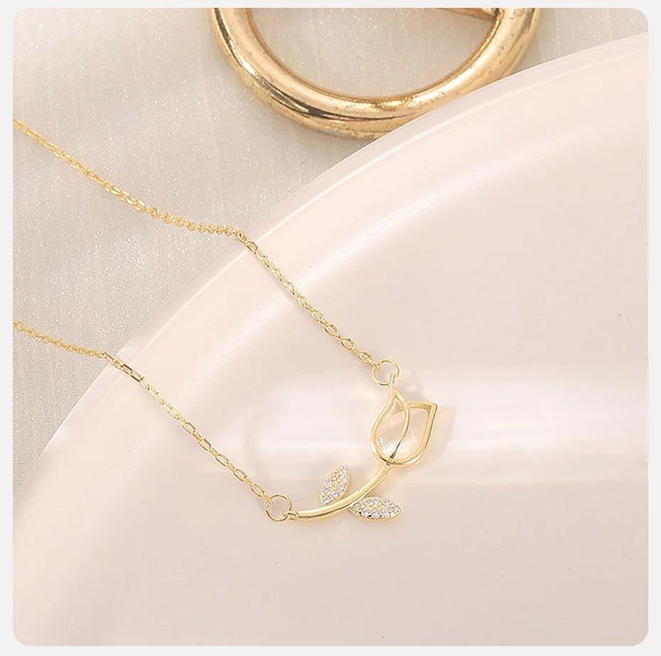 Elegant Tulip Necklace