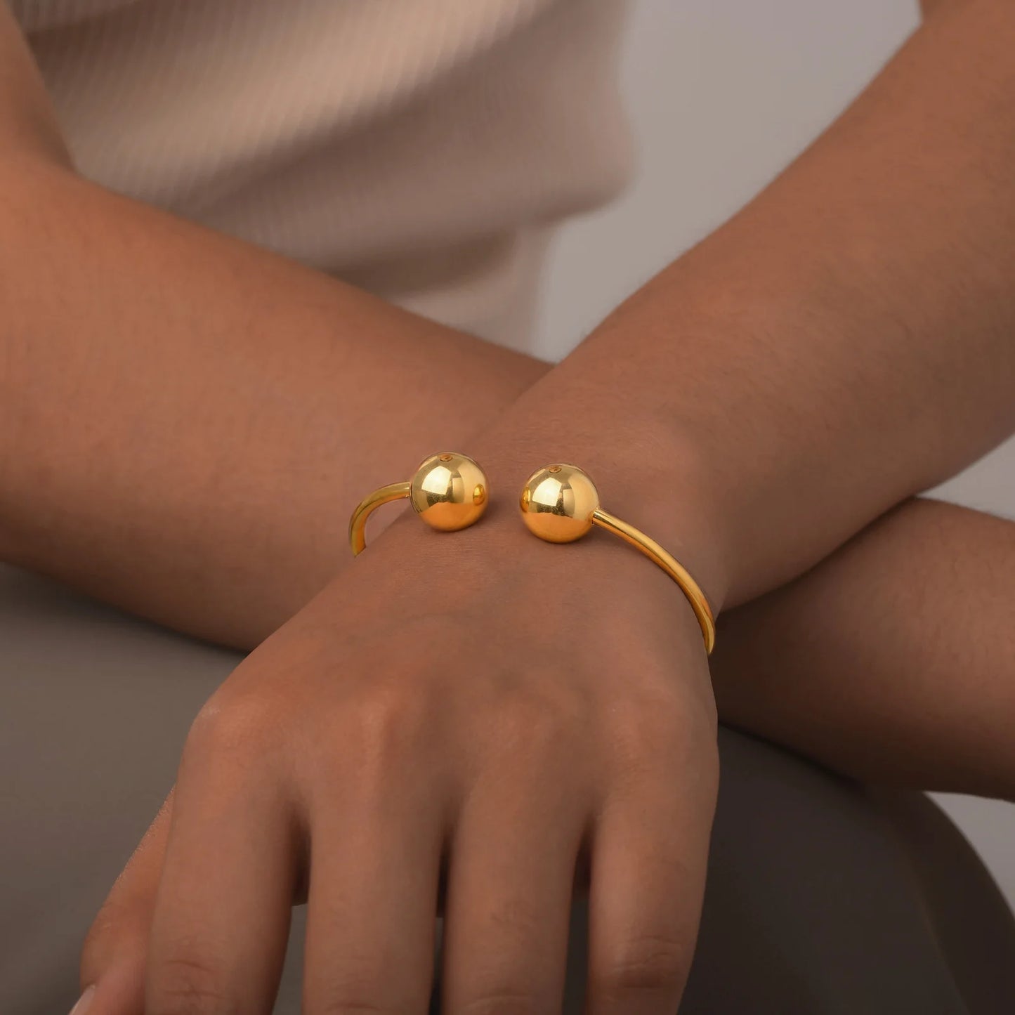 Simple Ball-Ends Open Bangle for Girls