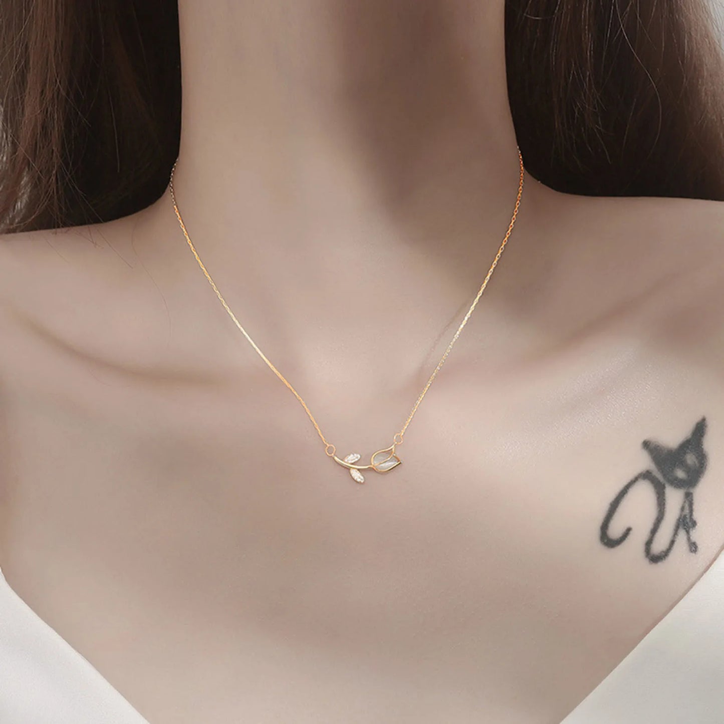 Elegant Tulip Necklace