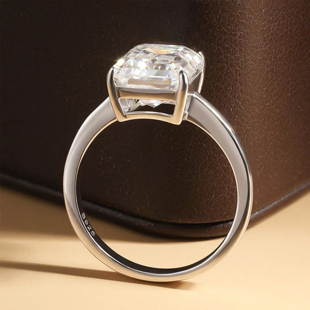 Moissanite 4Ct Emerald Cut Ring - Silver