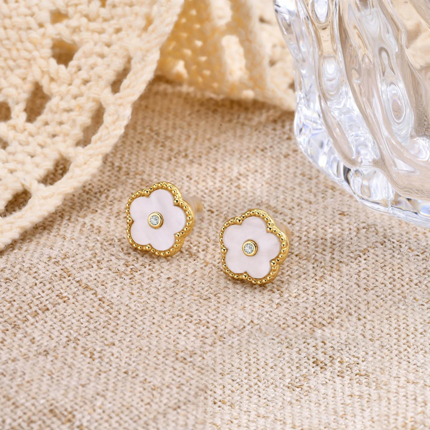 Flower Shell Earrings with Zirconic Stone