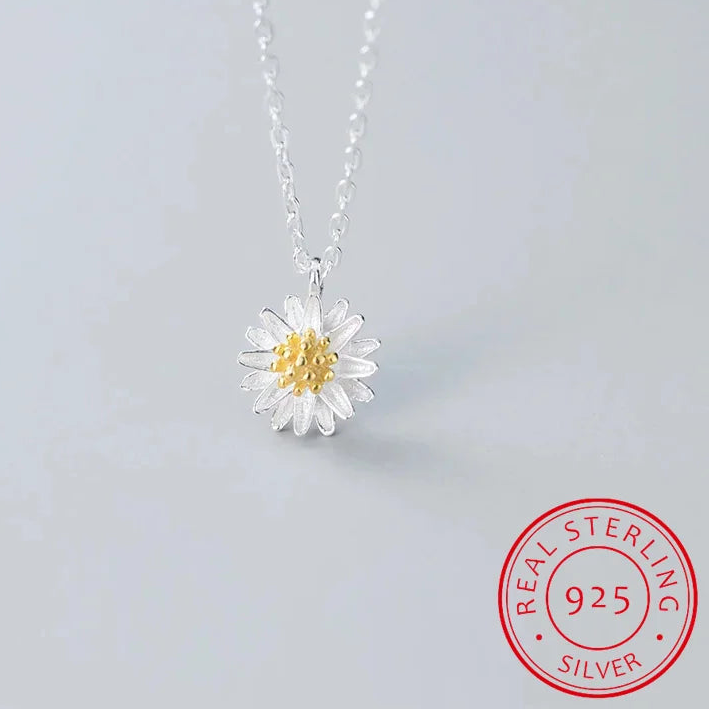Daisy Pendant Necklace - Silver
