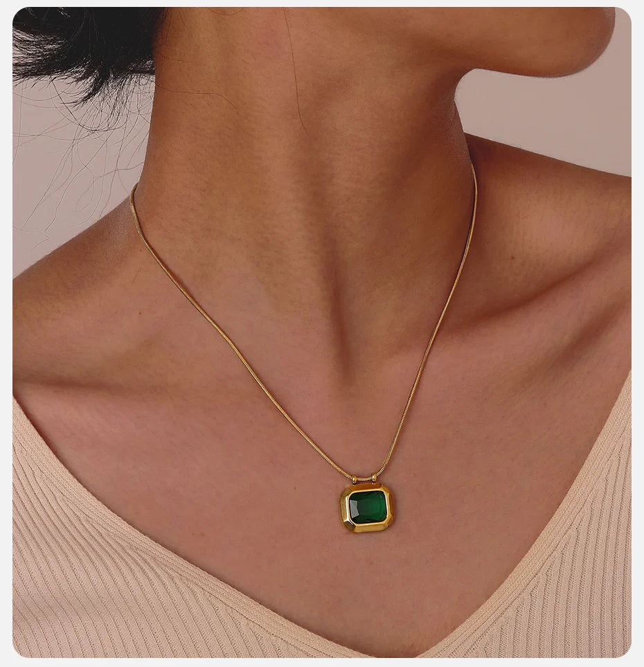 Geometric Faceted Stone Pendant With Snake Chain